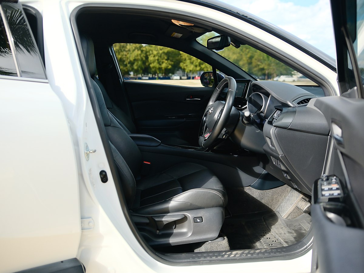 Toyota C-HR Hybrid GR Sport 7