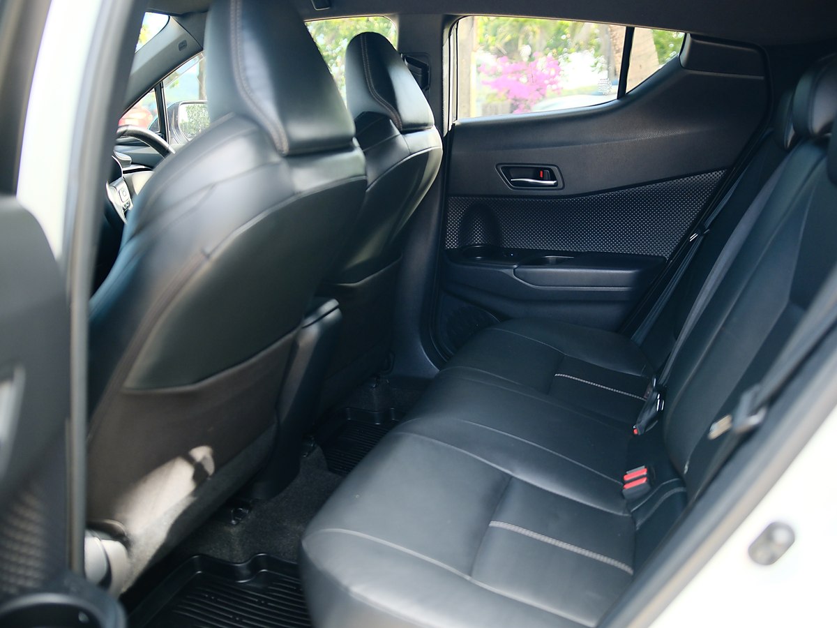 Toyota C-HR Hybrid GR Sport 8