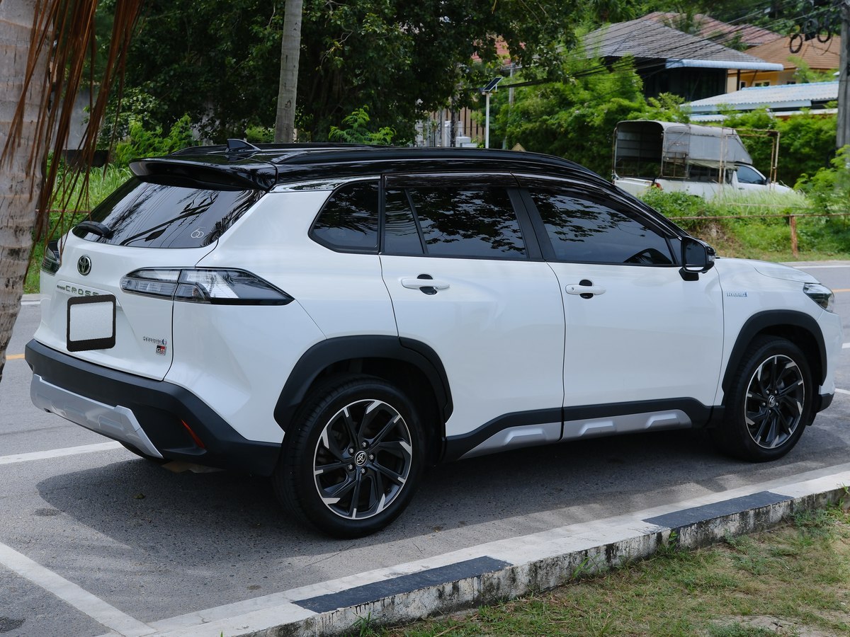 Toyota Corolla Cross Hybrid GR Sport 5
