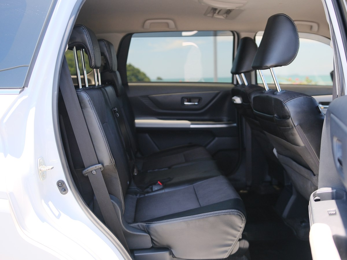 Toyota Veloz Smart 10