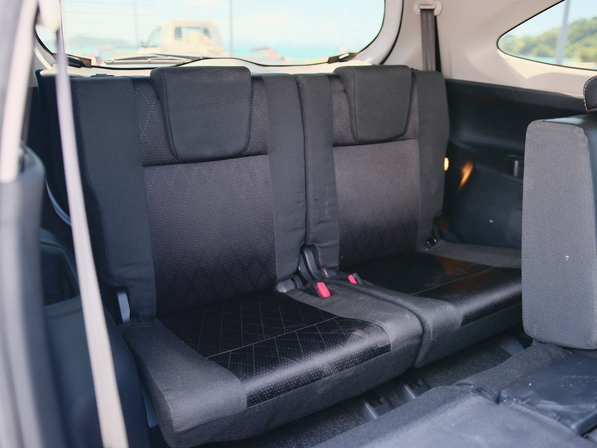 Toyota Veloz Smart 11