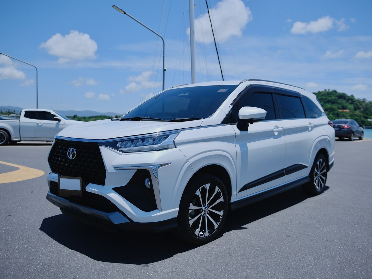 Toyota Veloz Smart 2