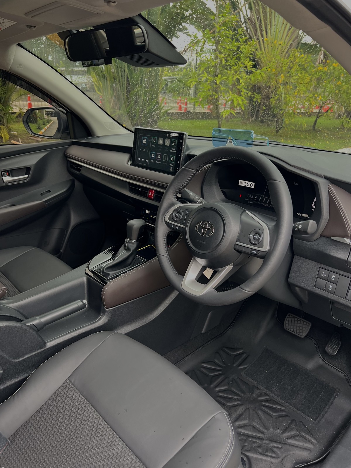 Toyota Yaris Ativ Smart 6