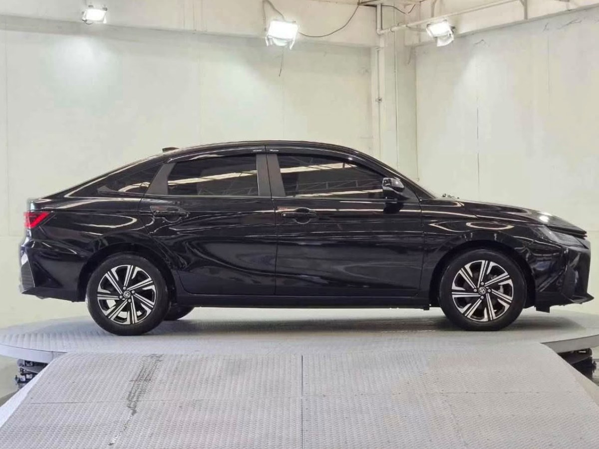 Toyota Yaris Ativ Sport 2
