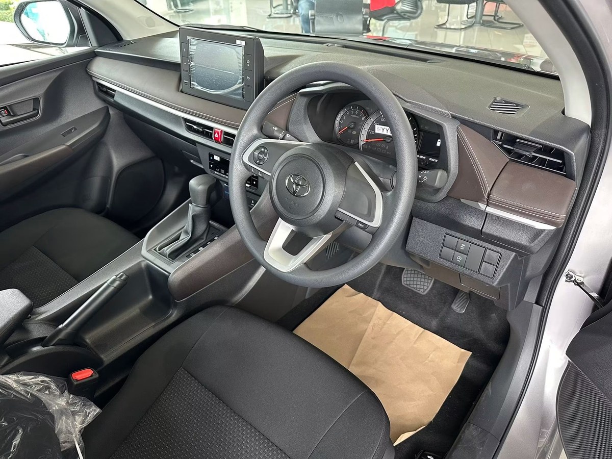 Toyota Yaris Ativ Sport Presto 6