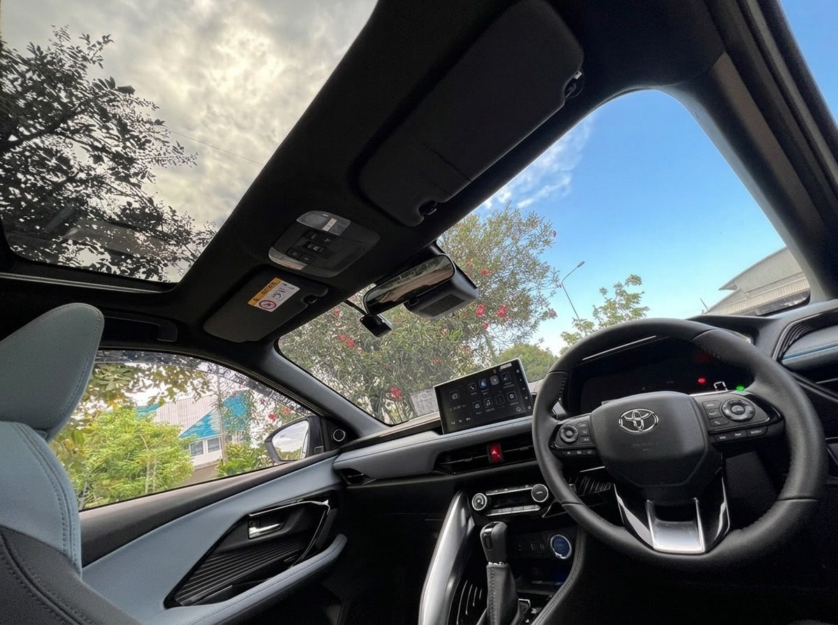 Toyota Yaris Cross Hybrid Premium Luxury 5