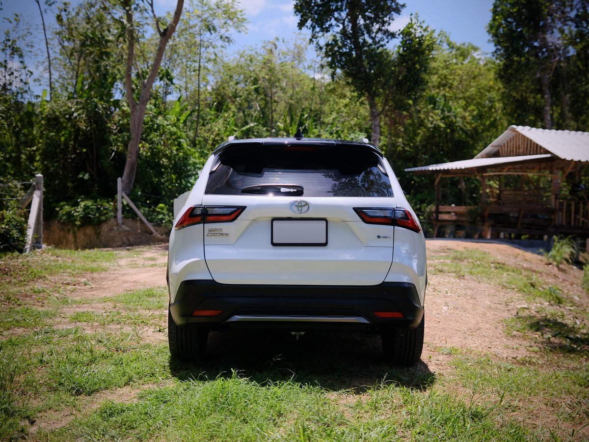 Toyota Yaris Cross Hybrid Premium Luxury 6