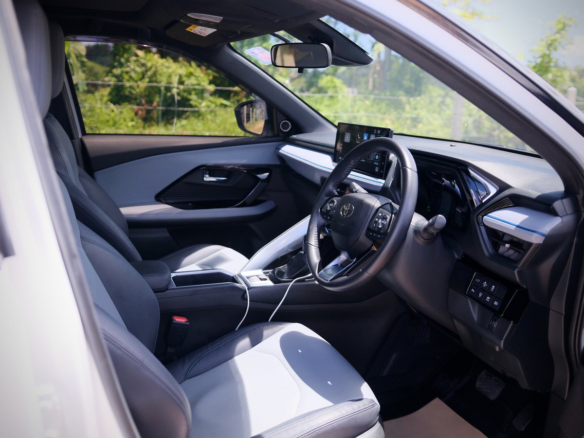 Toyota Yaris Cross Hybrid Premium Luxury 7
