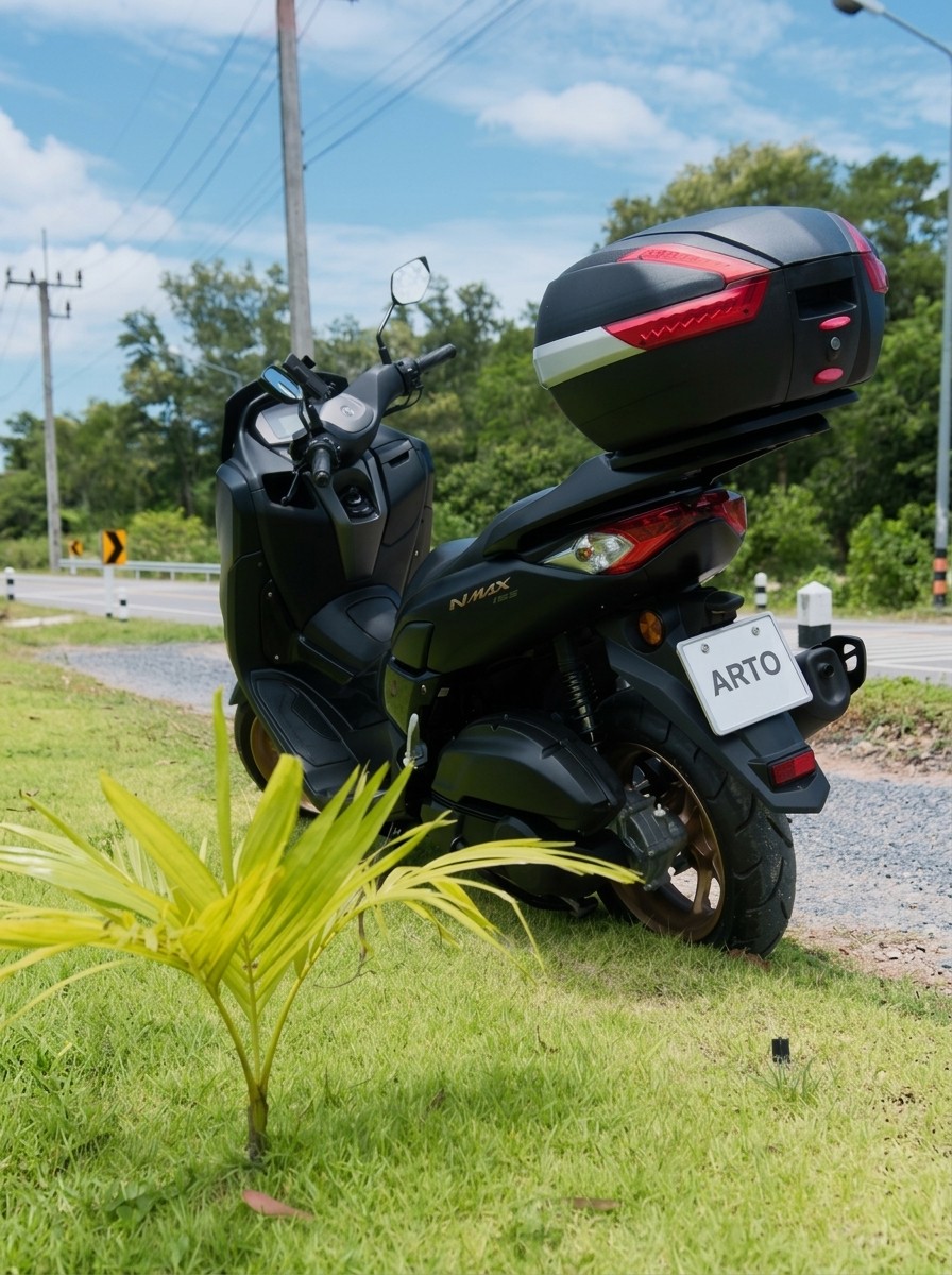 Yamaha NMAX 155 2