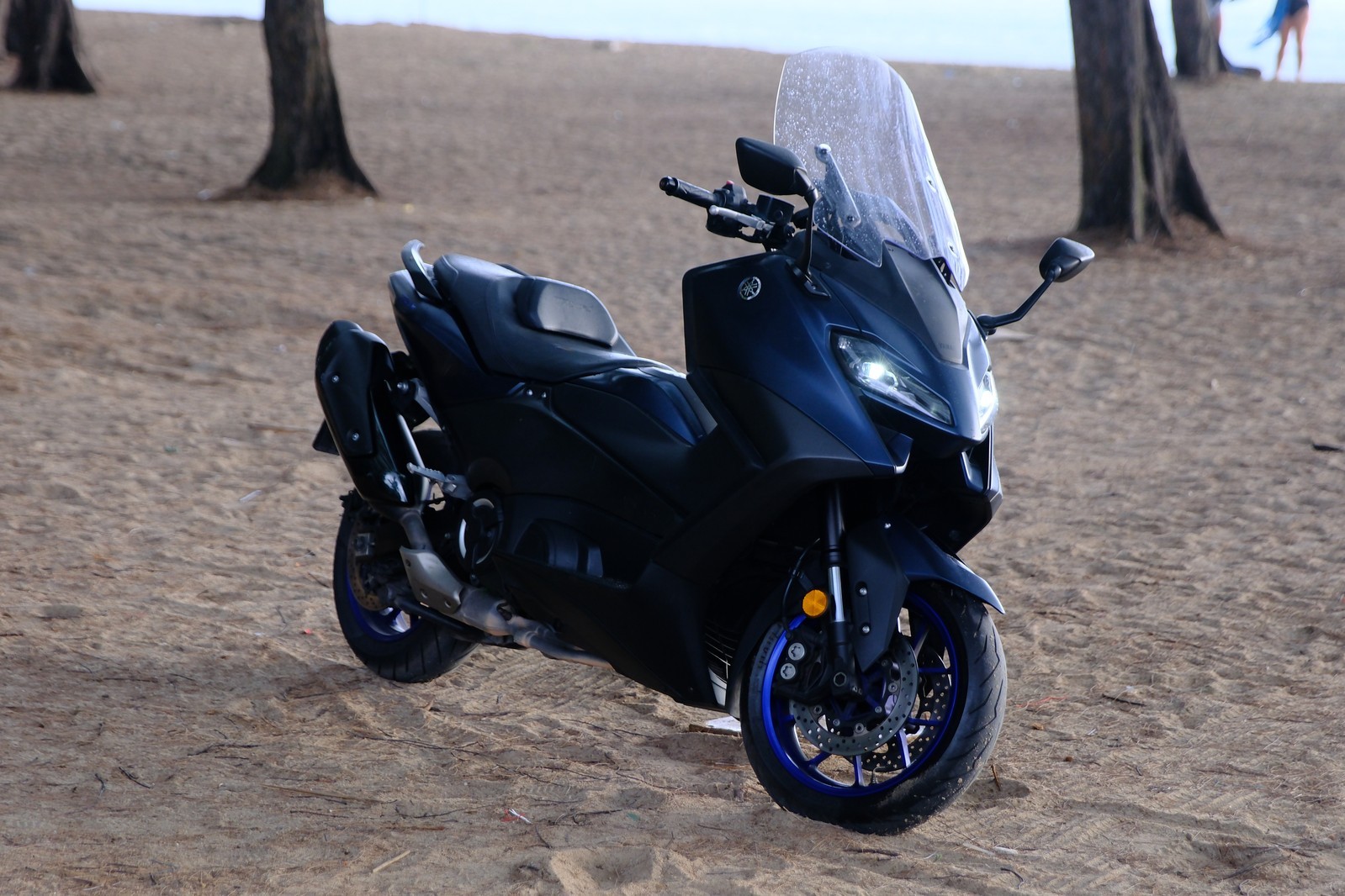 Yamaha TMAX 560 2