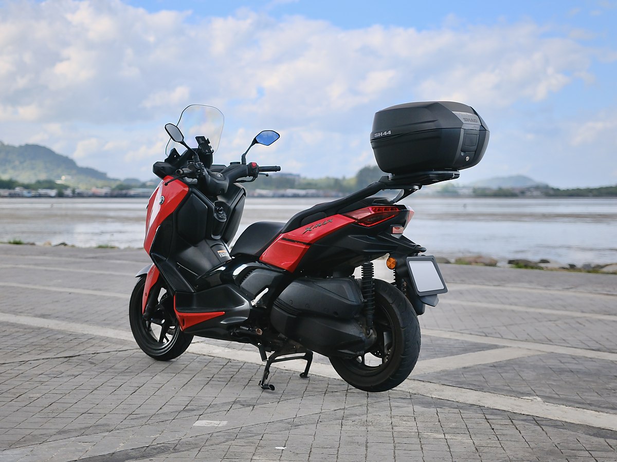 Yamaha XMAX 300 4