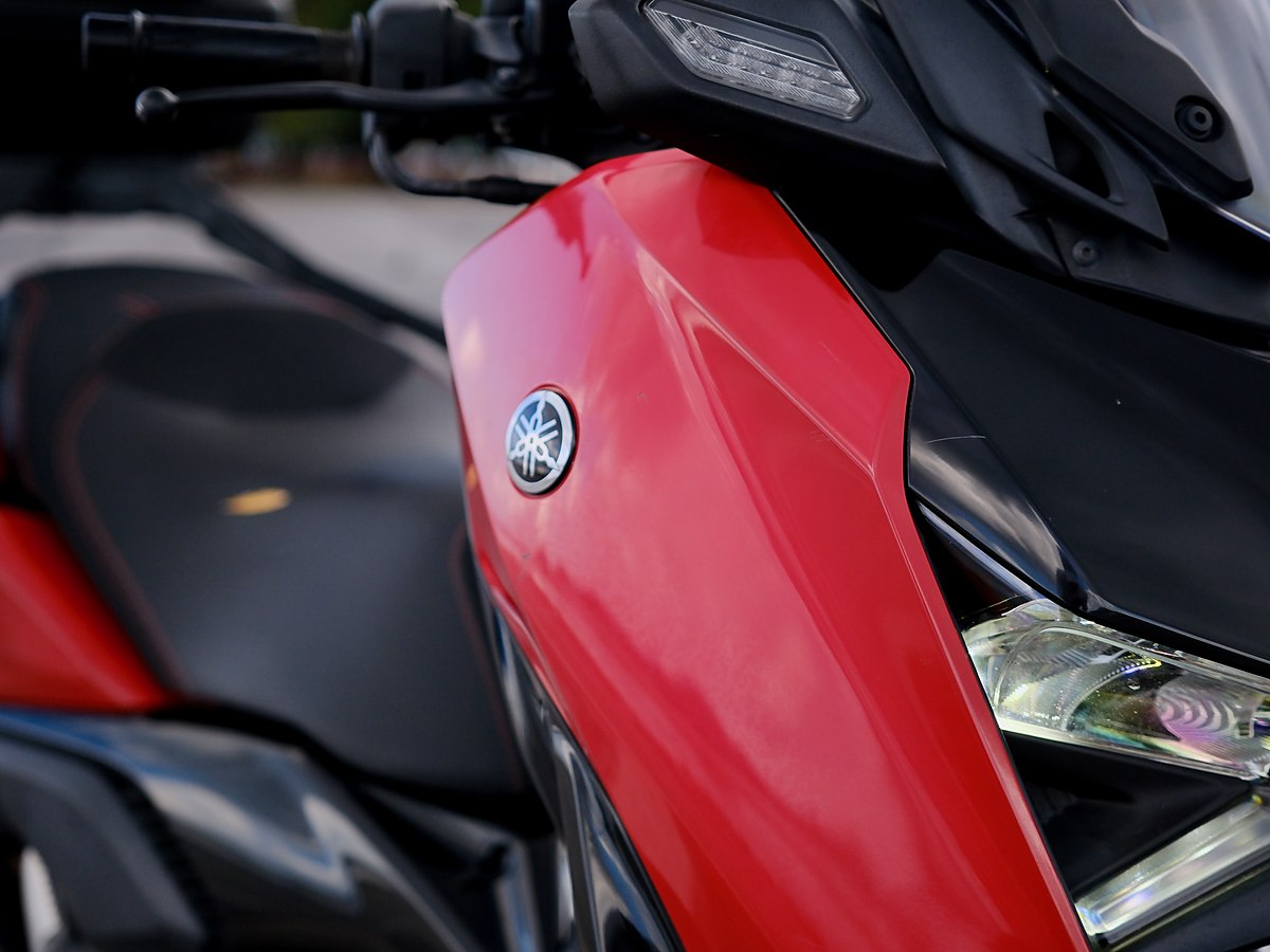 Yamaha XMAX 300 6