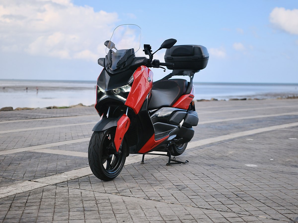 Yamaha XMAX 300