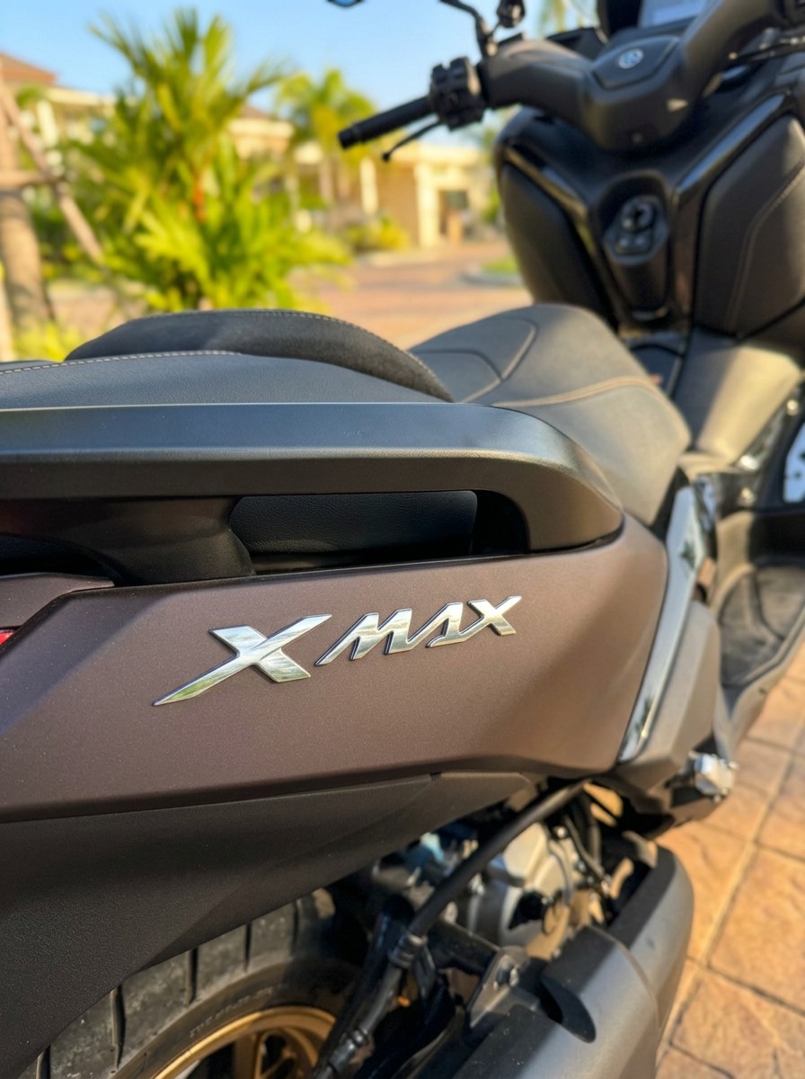 Yamaha XMAX 300 Tech Max 4